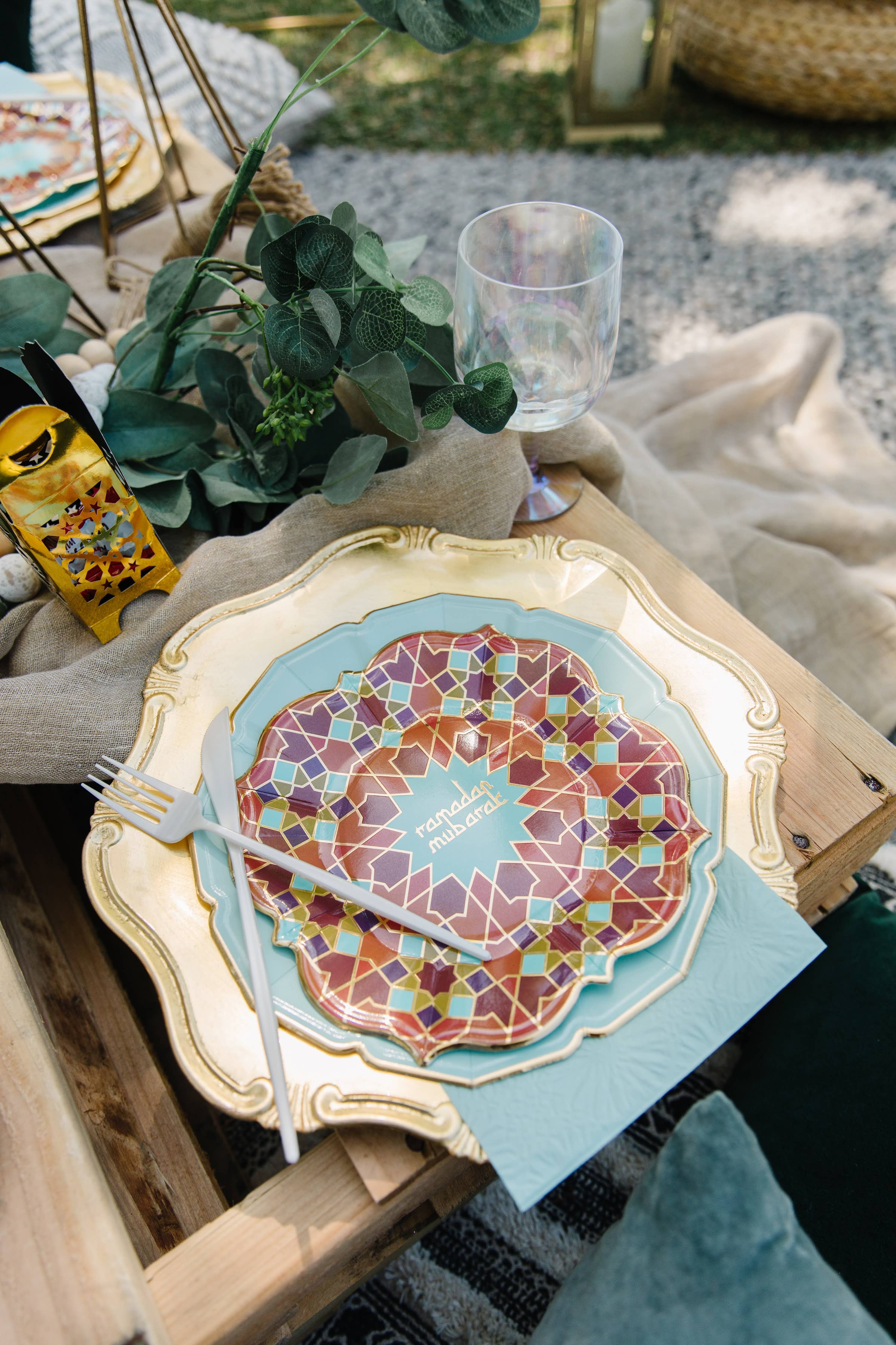 8 Geometric Ramadan Lunch Plates